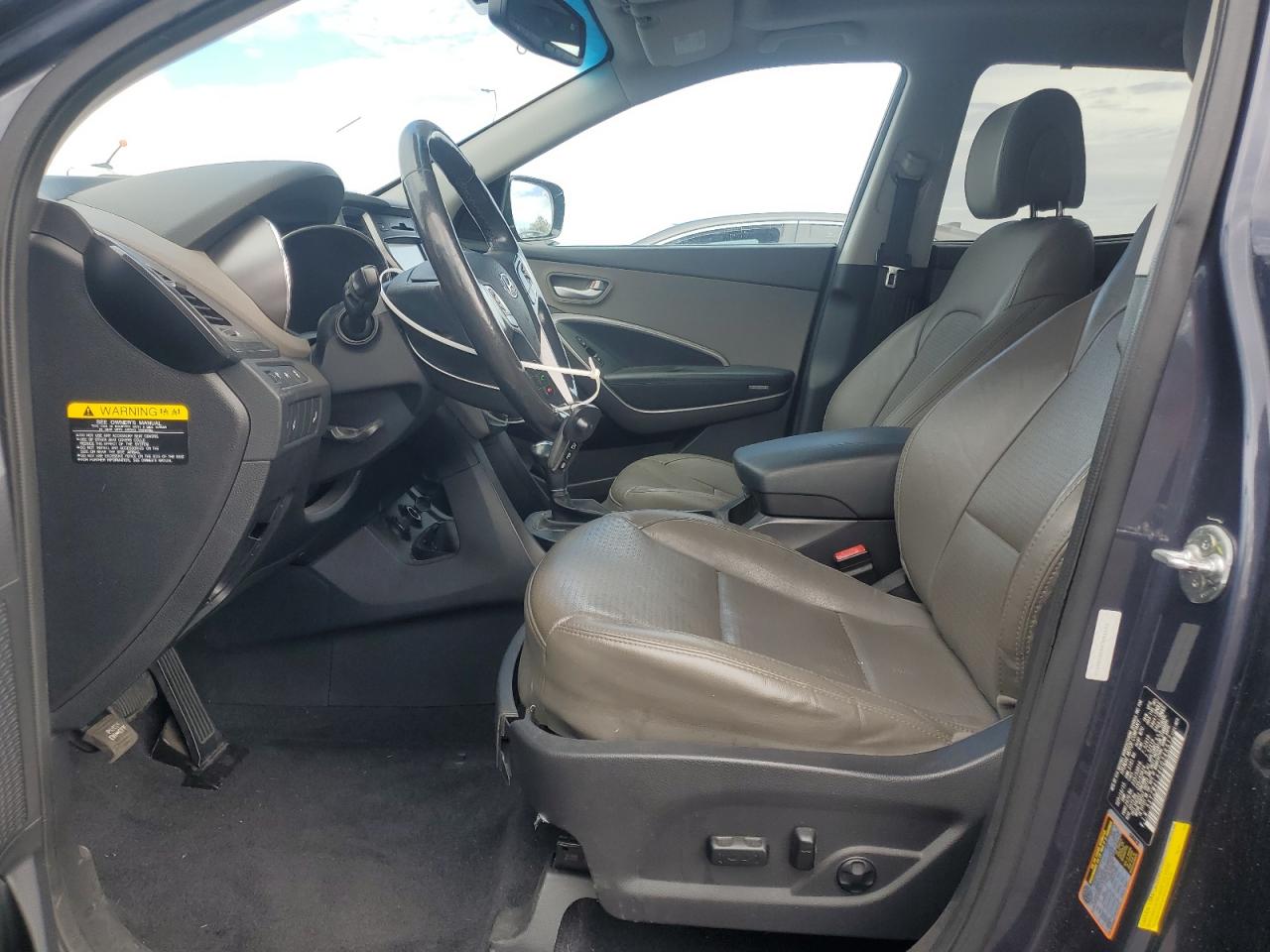 Hyundai SANTA FE Image 2