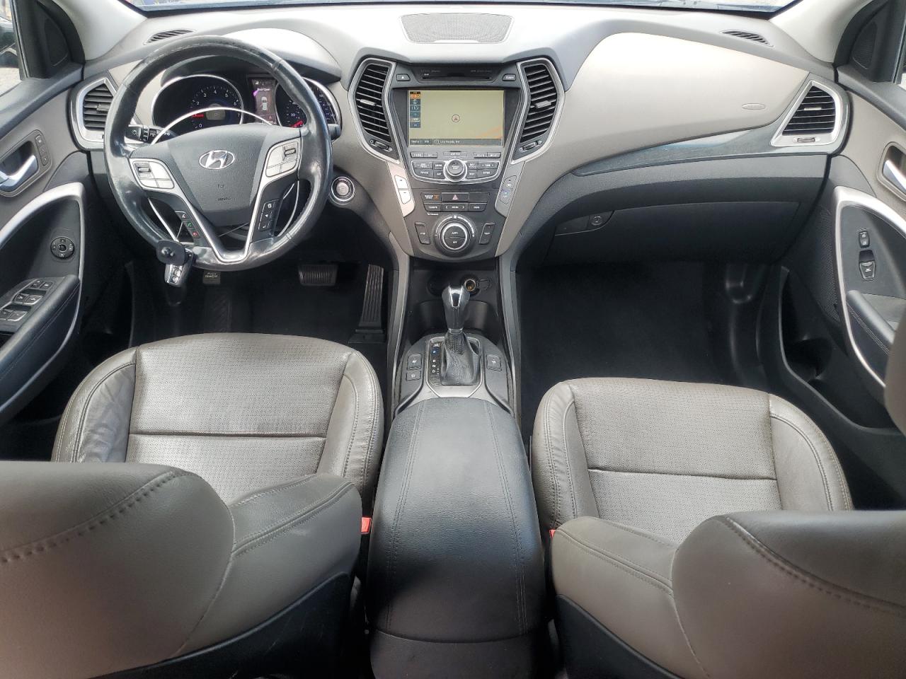 Hyundai SANTA FE Image 8