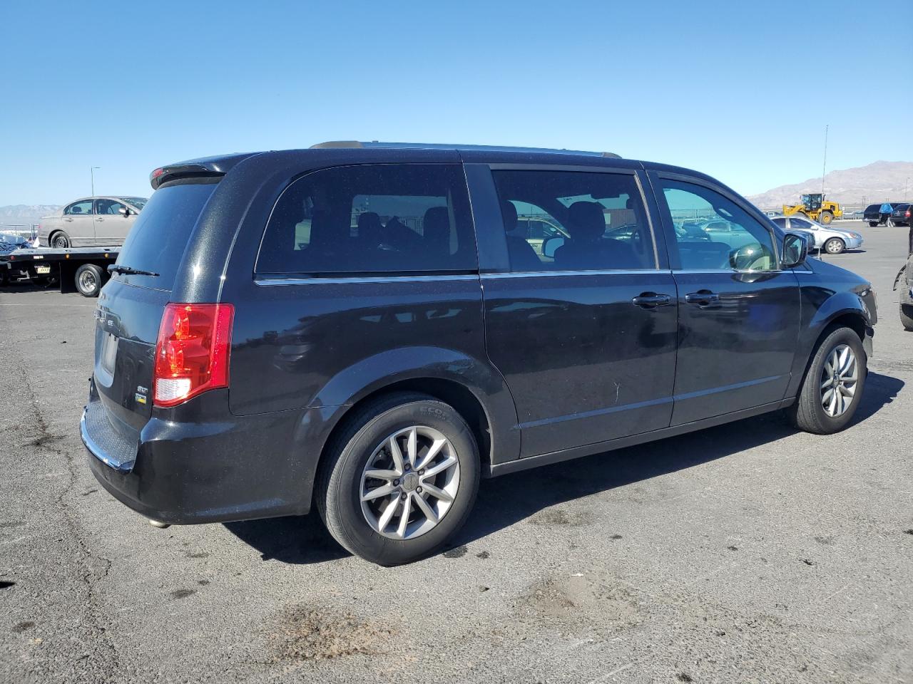 Dodge Caravan Sxt Image 2