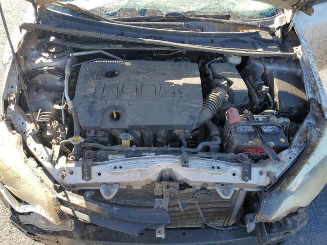 Toyota Corolla L Image 8