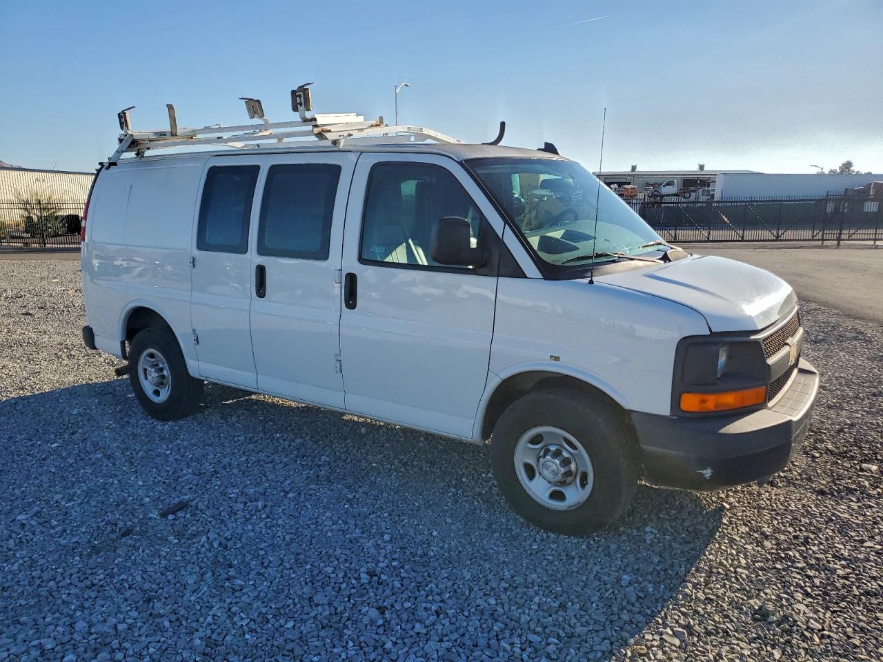 Chevrolet Express Image 7