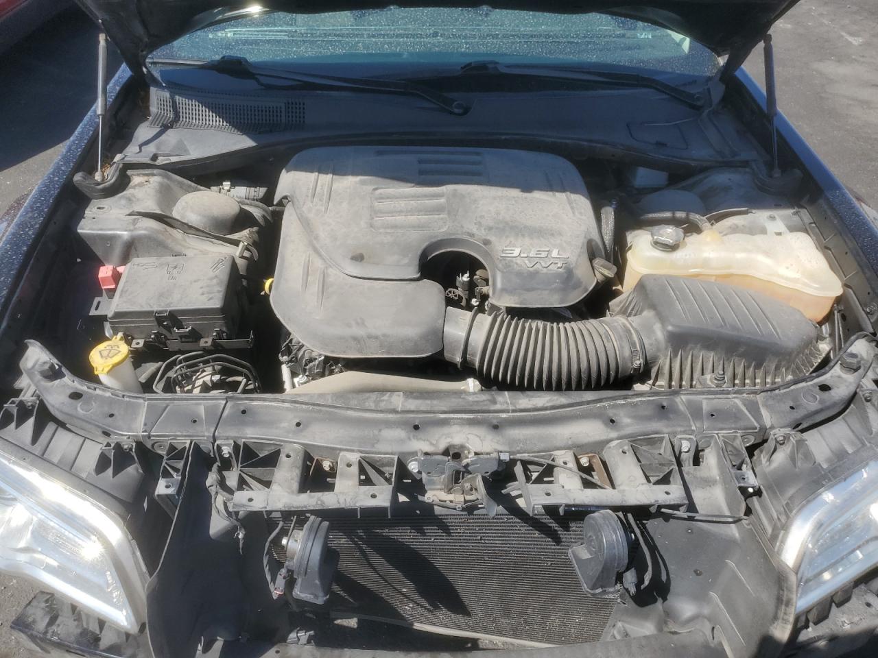 Chrysler 300 Touring Image 8