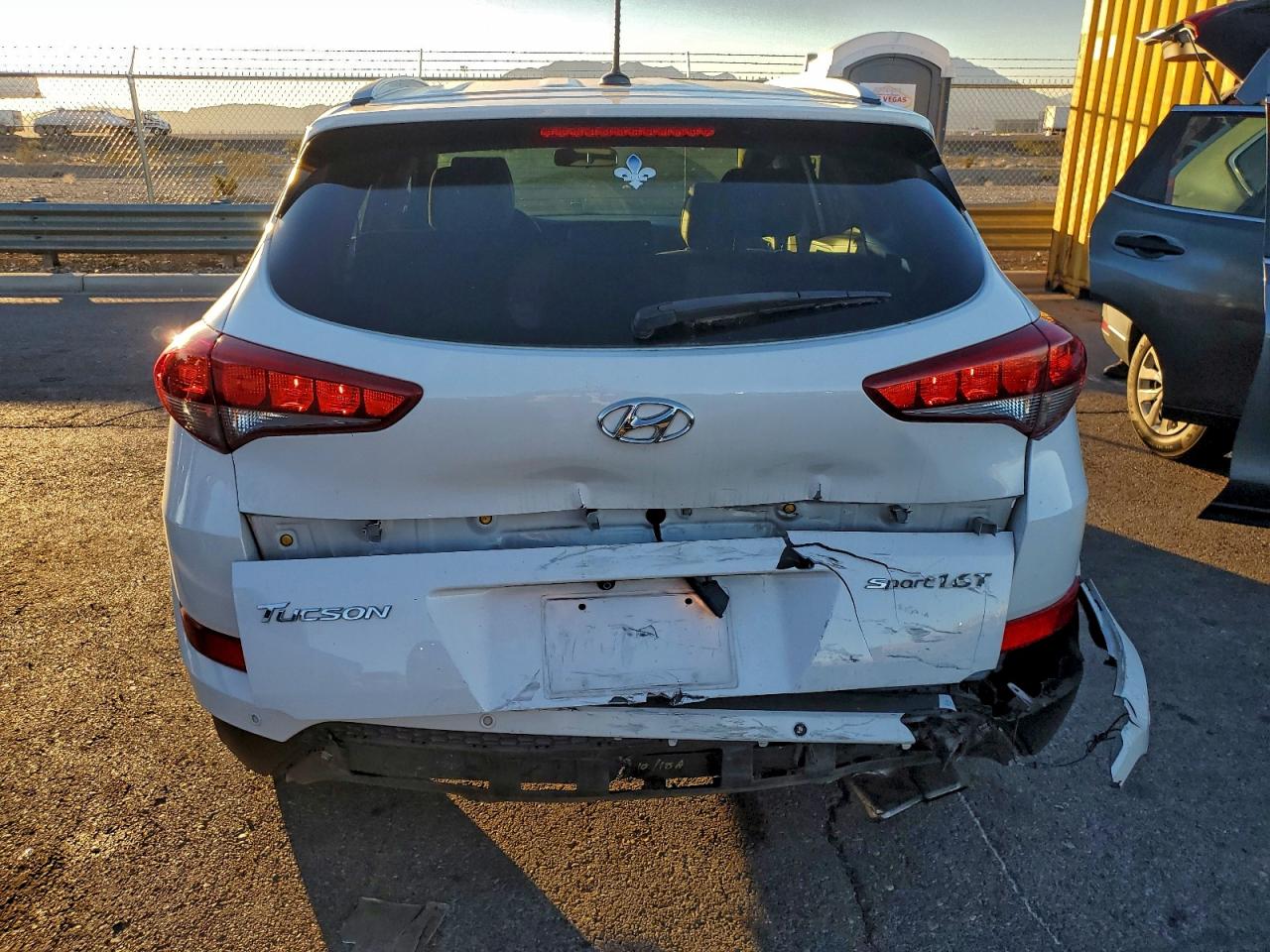 Hyundai TUCSON Limited Image 3