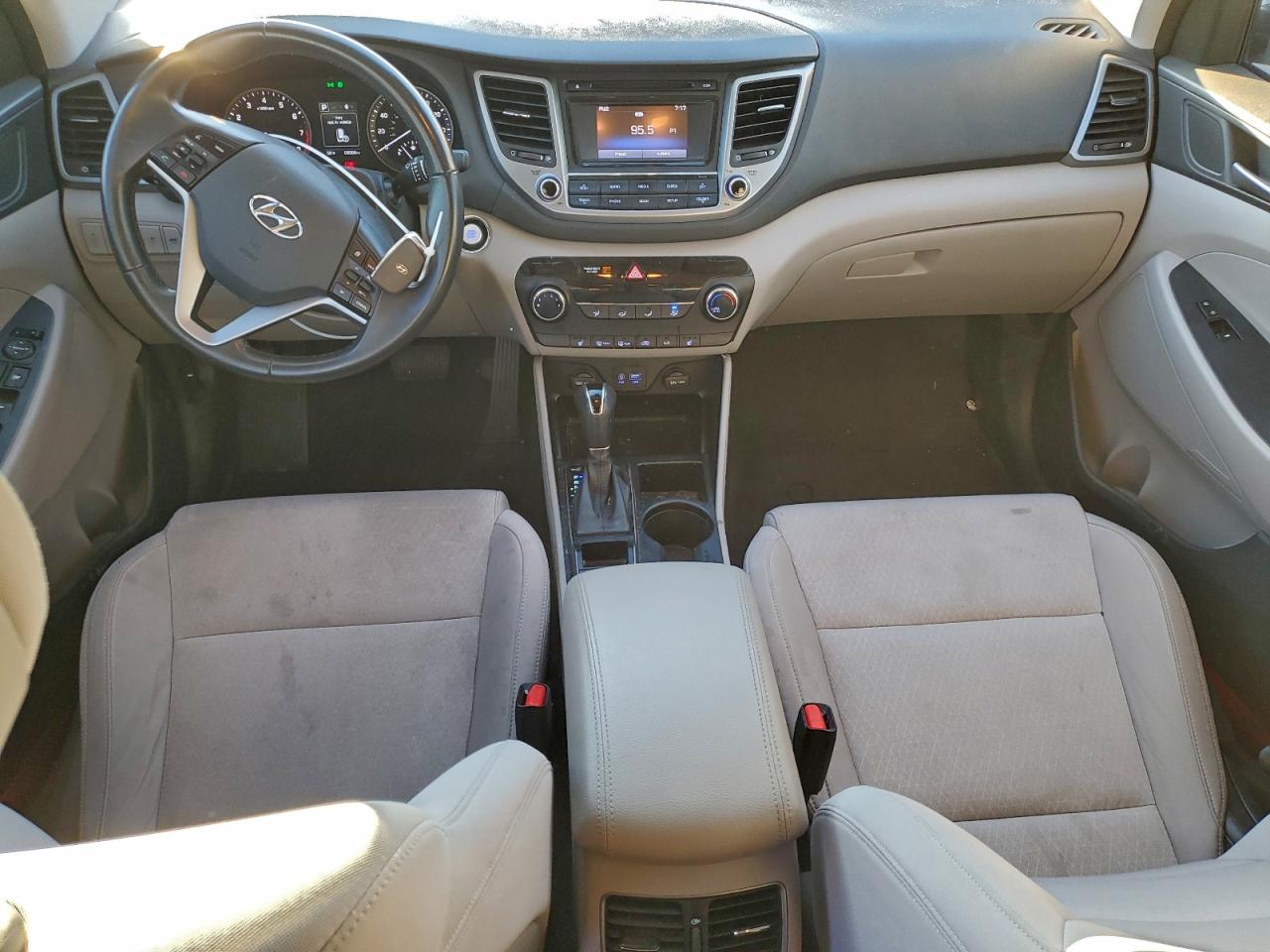 Hyundai TUCSON Limited Image 6