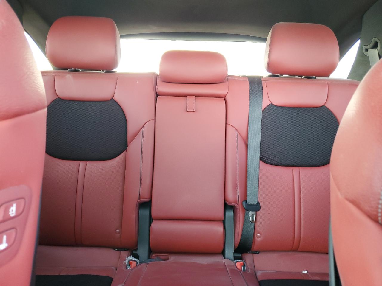 Genesis Gv70 Base Base Image 8