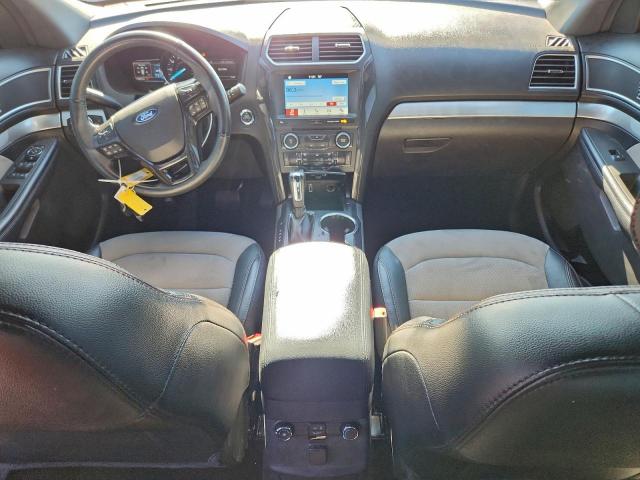 Ford Explorer Xlt Image 10