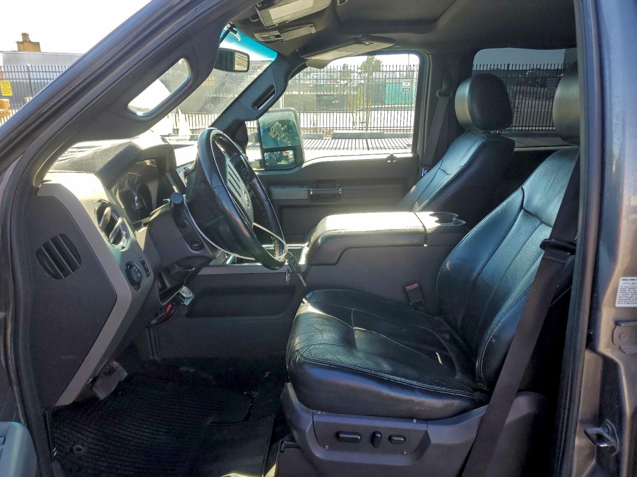 Ford F-350 Super Duty Image 5