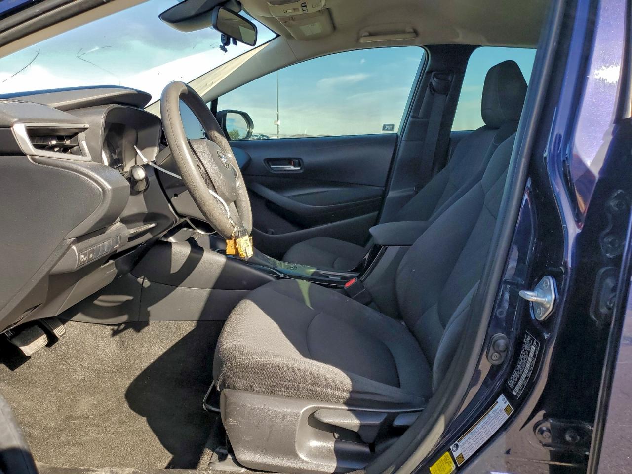 Toyota Corolla Le Image 12