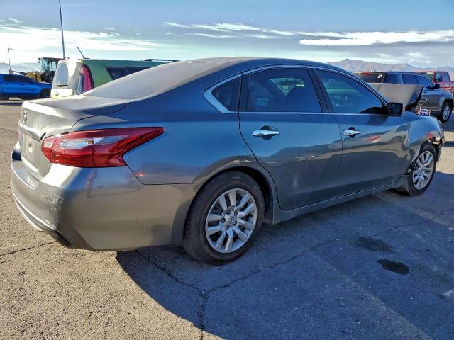 Nissan Altima 2.5 Image 2