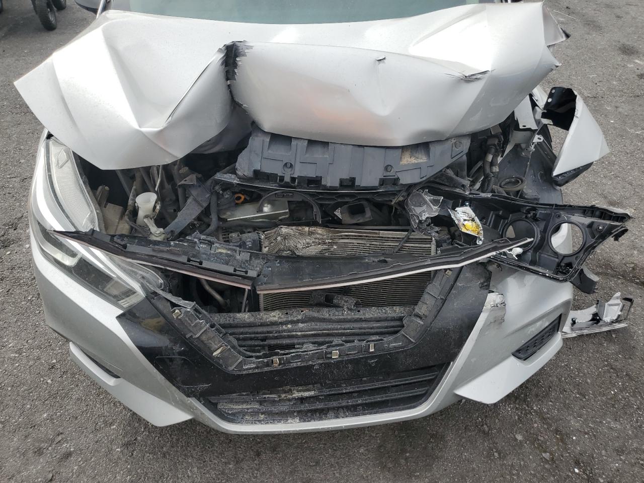 Nissan Versa Sv Image 11