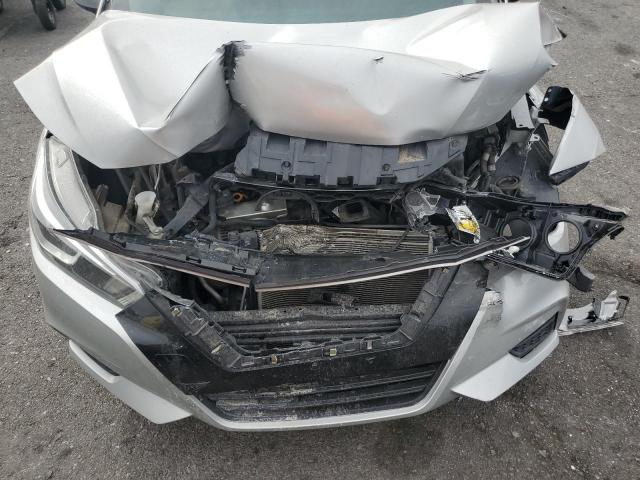 Nissan Versa Sv Image 11