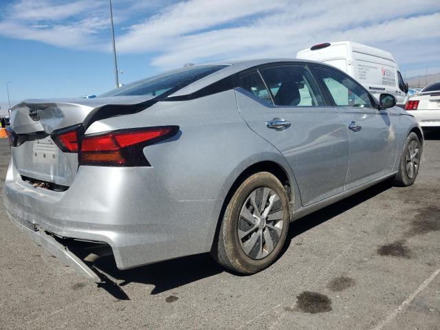 Nissan Altima S Image 4