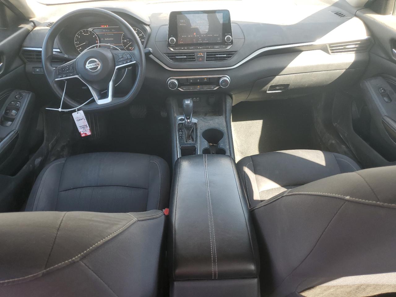 Nissan Altima S Image 5