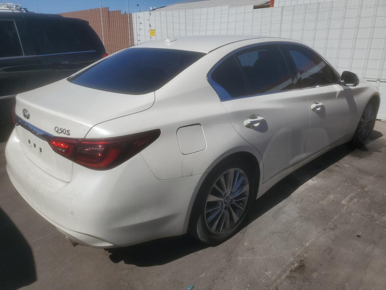 INFINITI Q50 Luxe Image 3