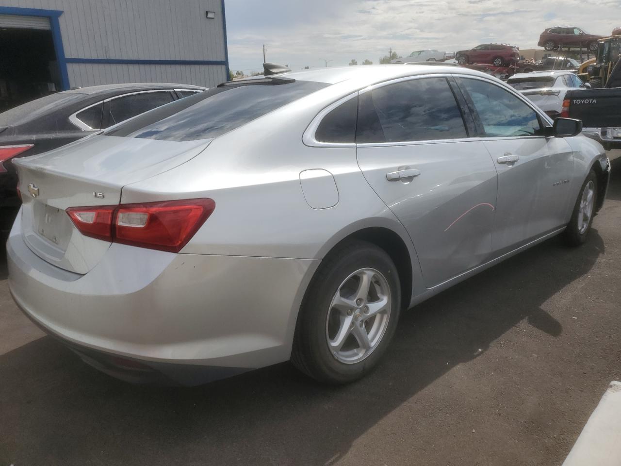 Chevrolet Malibu Ls Image 2