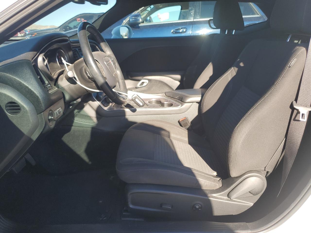 Dodge Challenger Sxt Image 7