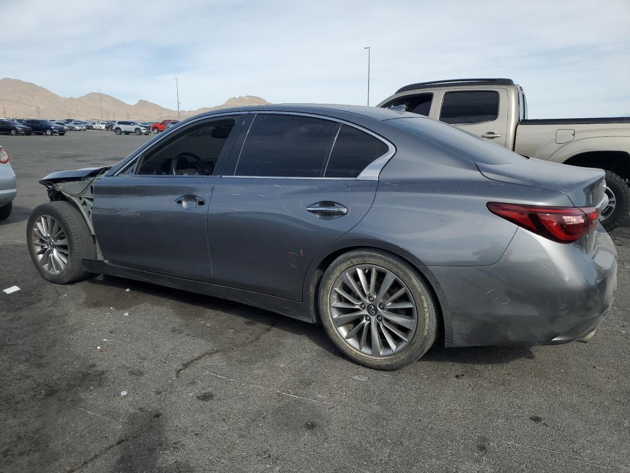 INFINITI Q50 Luxe Image 2