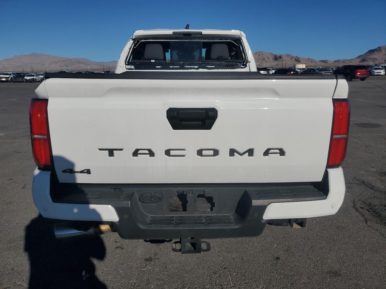 Toyota Tacoma Double Cab Image 2