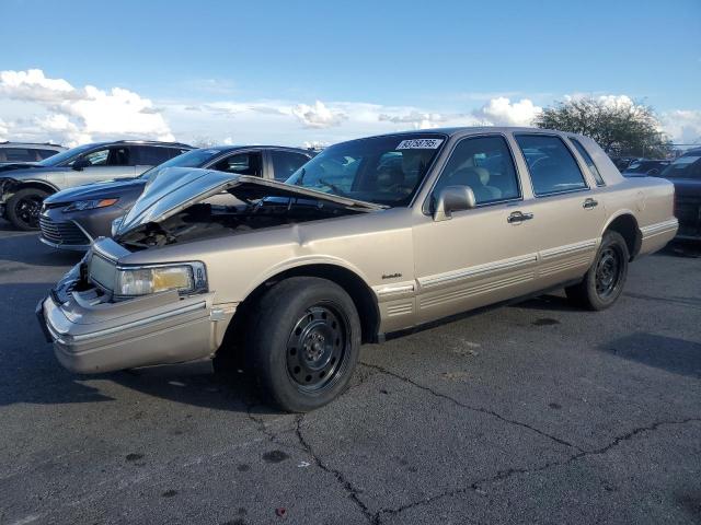  Salvage Lincoln Towncar