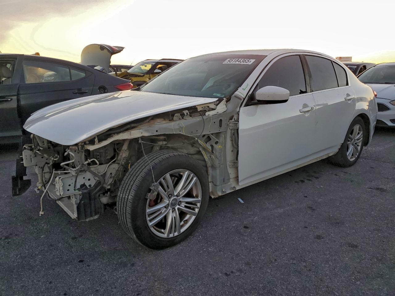 INFINITI G37 Base Image 1