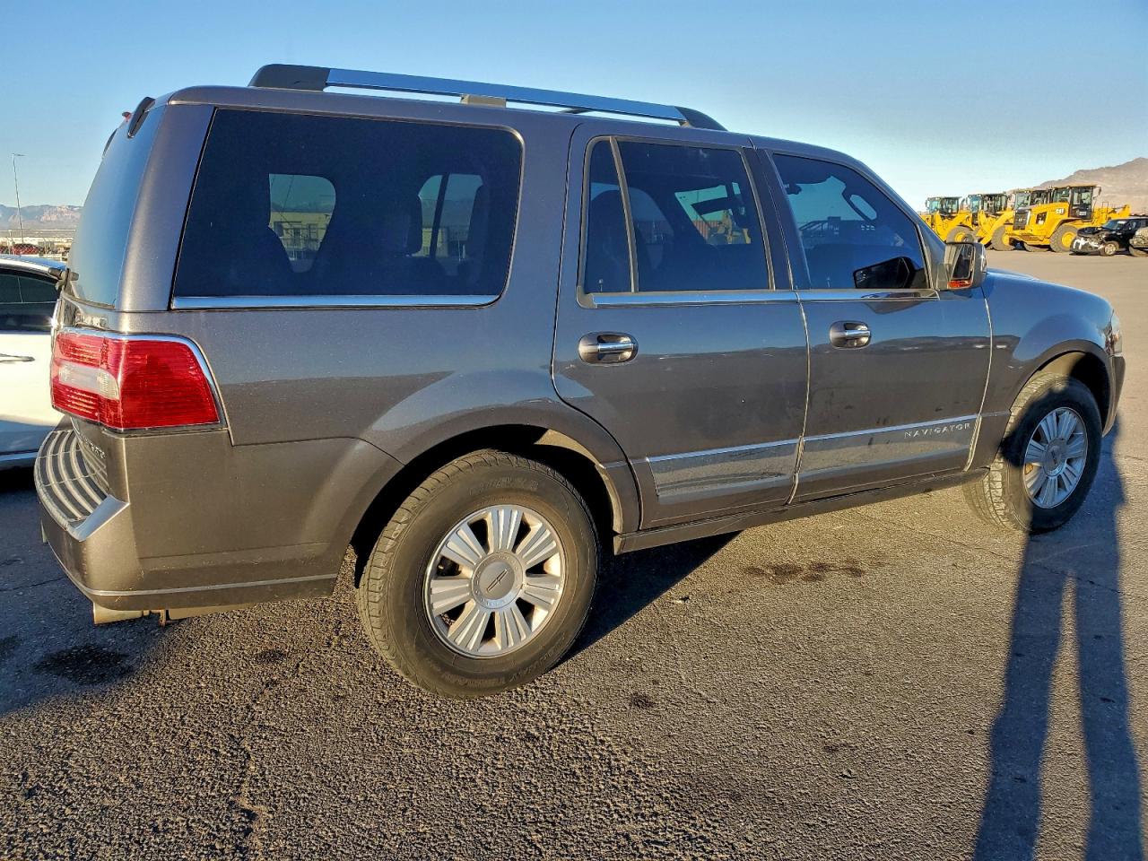 Lincoln Navigator Image 3