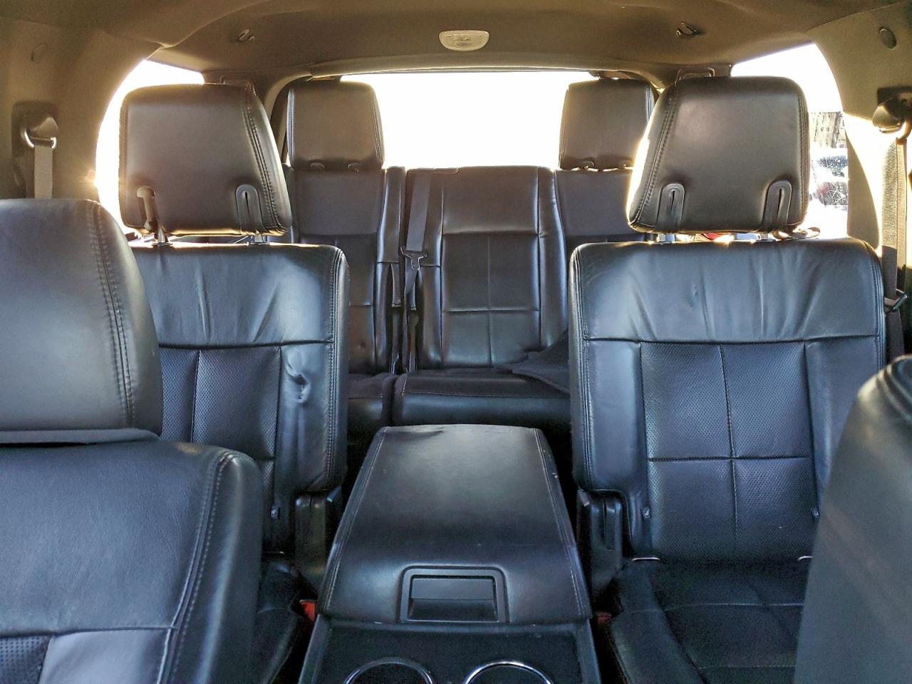 Lincoln Navigator Image 10