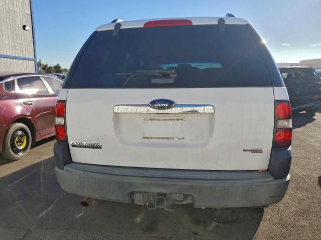 Ford Explorer Xlt Image 7