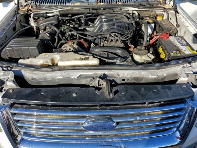 Ford Explorer Xlt Image 11