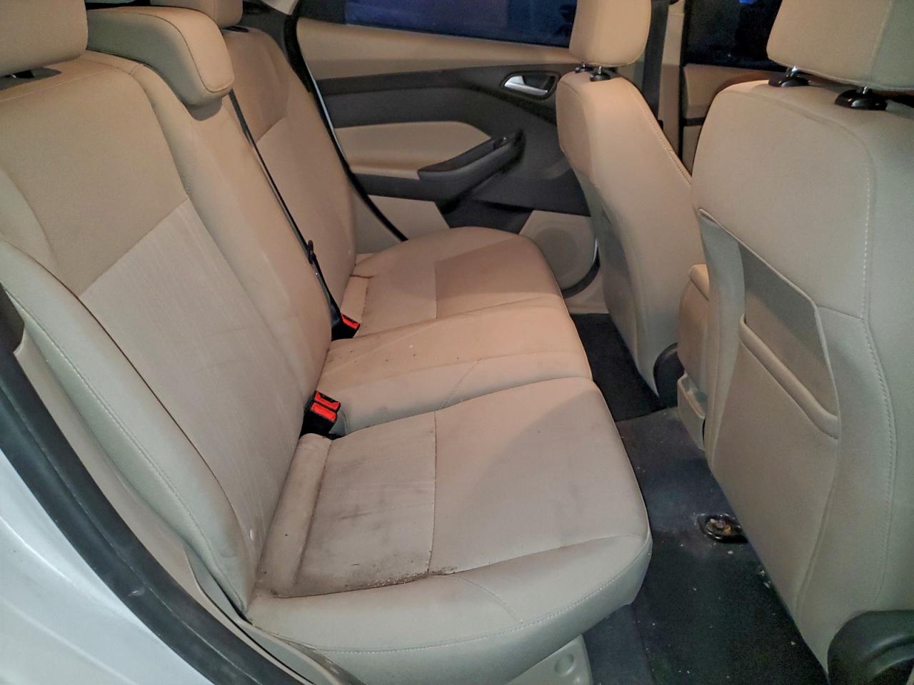 Ford Focus Se Image 9