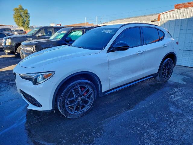  Salvage Alfa Romeo Stelvio