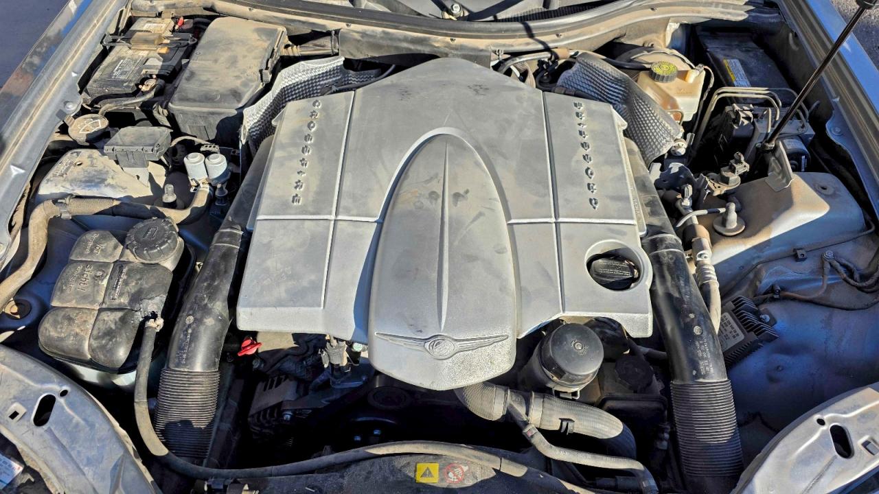 Chrysler Crossfire Limited Image 8