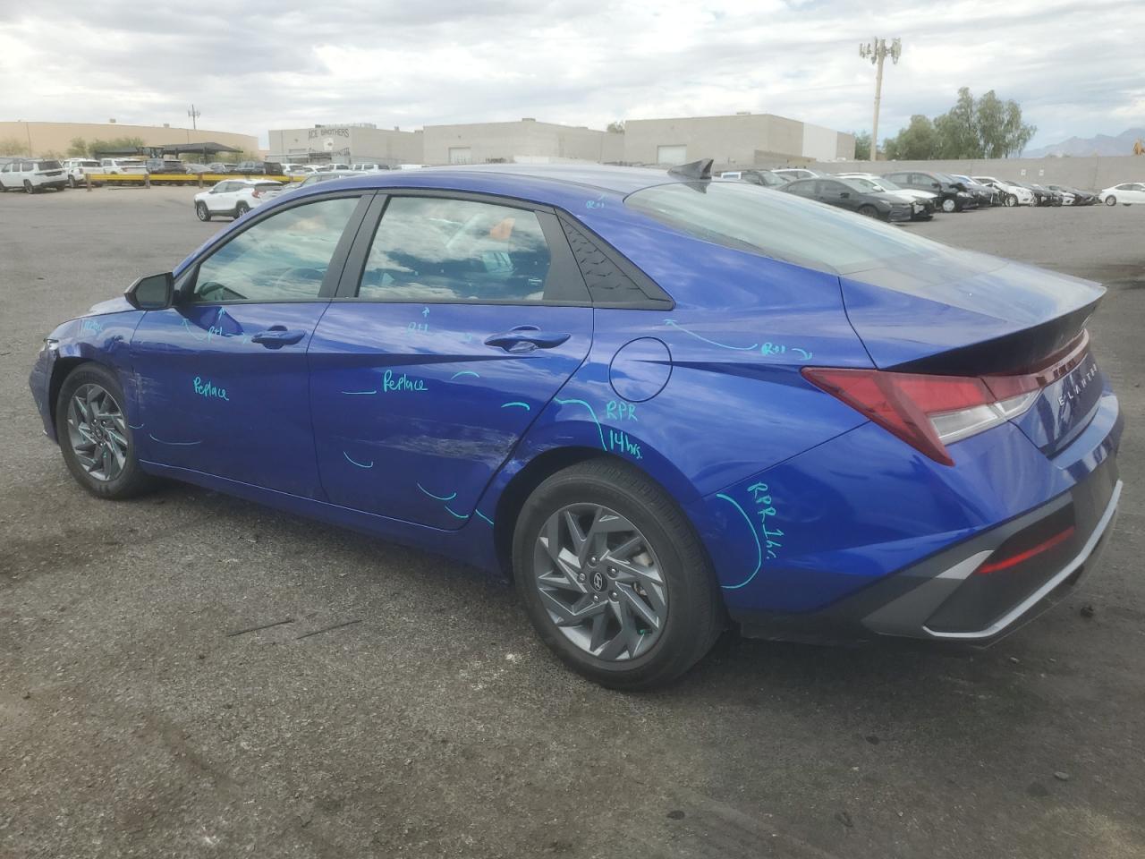 Hyundai ELANTRA Sel Image 11