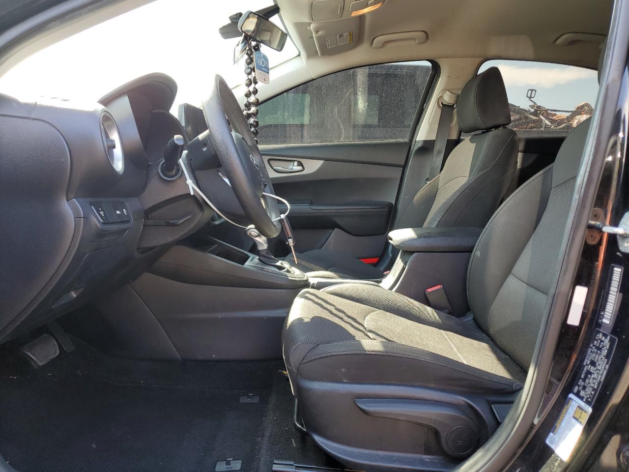 Kia Forte Fe Image 6