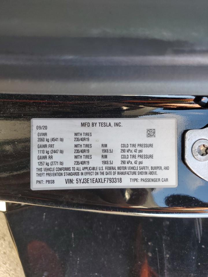 Tesla Model 3 Image 7