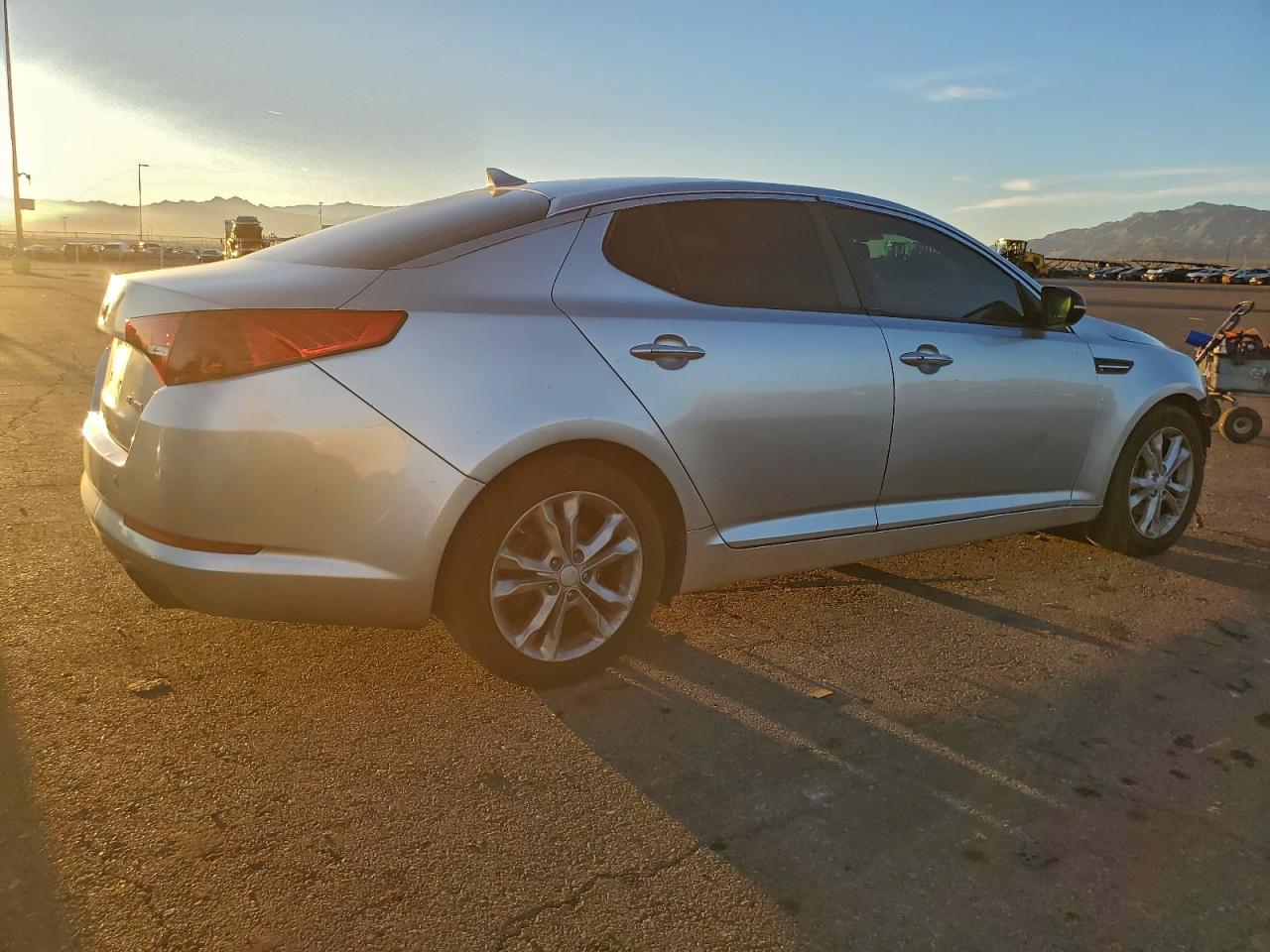 Kia Optima Ex Image 3