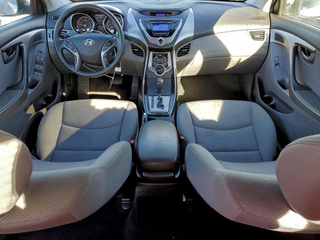 Hyundai ELANTRA Gls Image 12