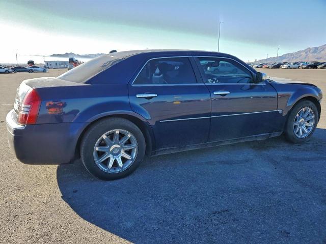 Chrysler 300 Image 2