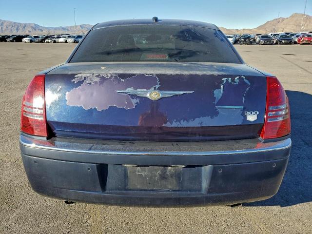 Chrysler 300 Image 3