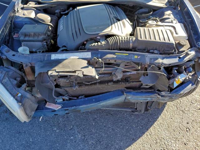 Chrysler 300 Image 9