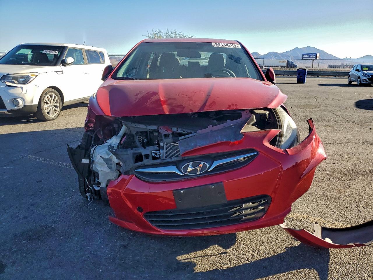 Hyundai ACCENT Gls Image 9