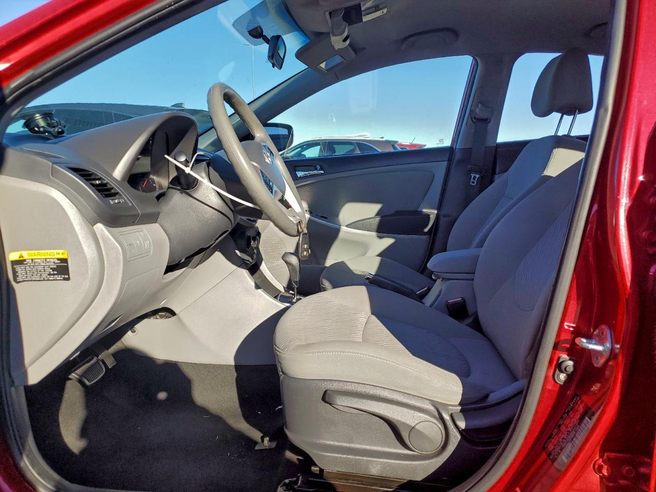 Hyundai ACCENT Gls Image 3