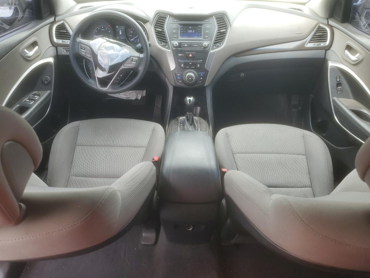 Hyundai SANTA FE Image 2