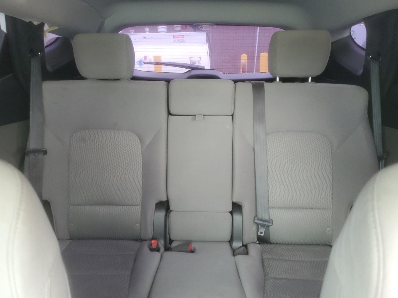 Hyundai SANTA FE Image 12