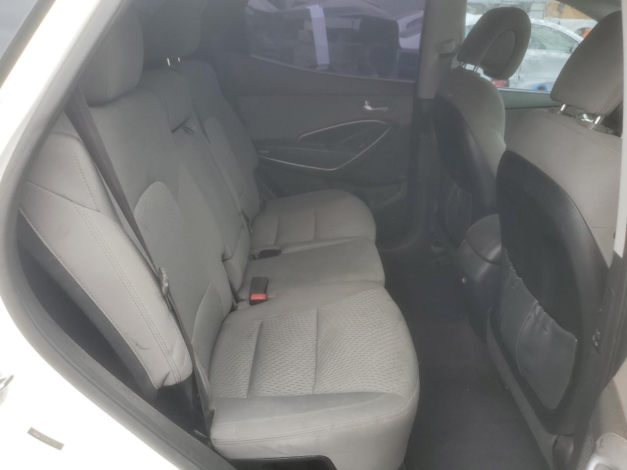 Hyundai SANTA FE Image 6