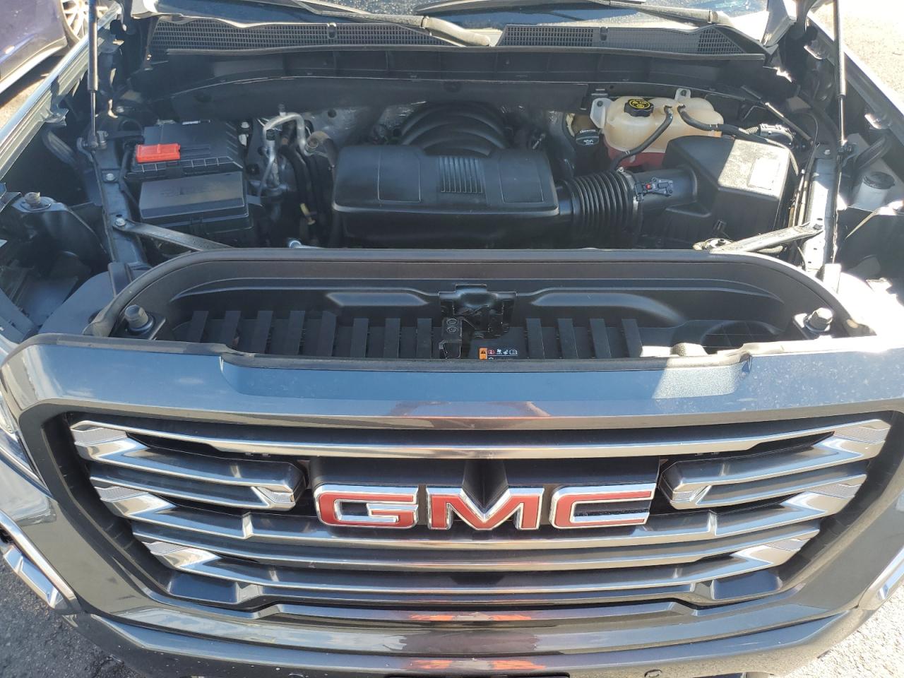 GMC Sierra K1500 At4 Image 8