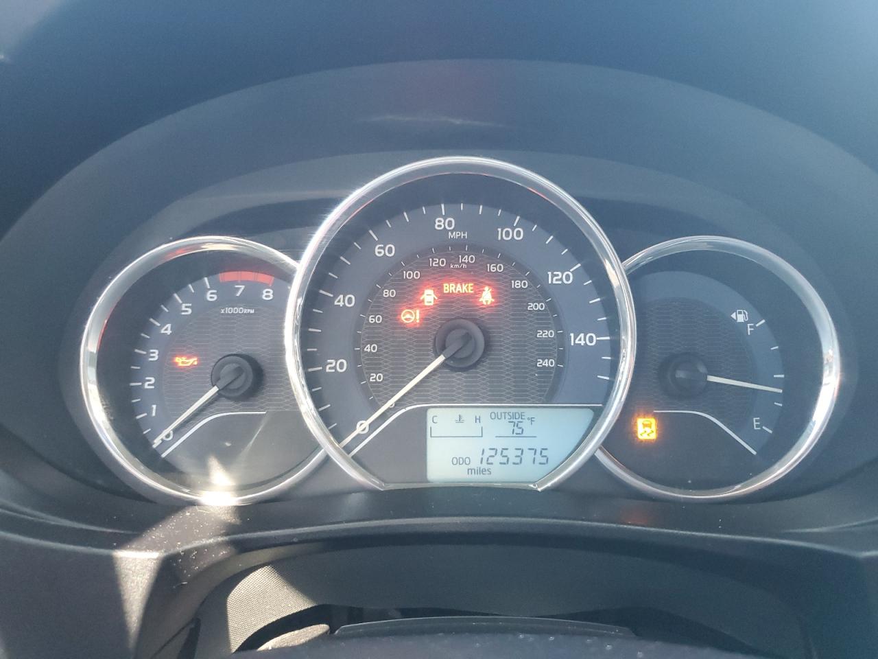 Toyota Corolla L Image 9