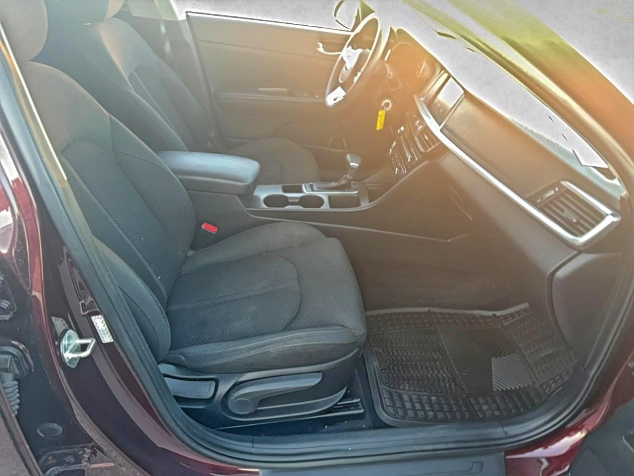 Kia Optima Lx Image 9