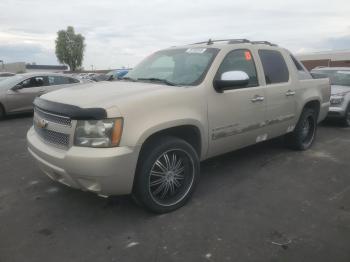  Salvage Chevrolet Avalanche