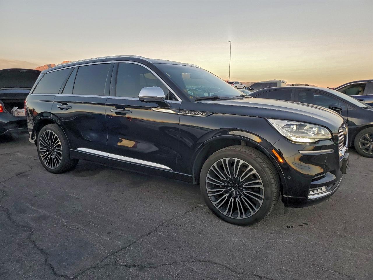 Lincoln Aviator Black Label Image 5