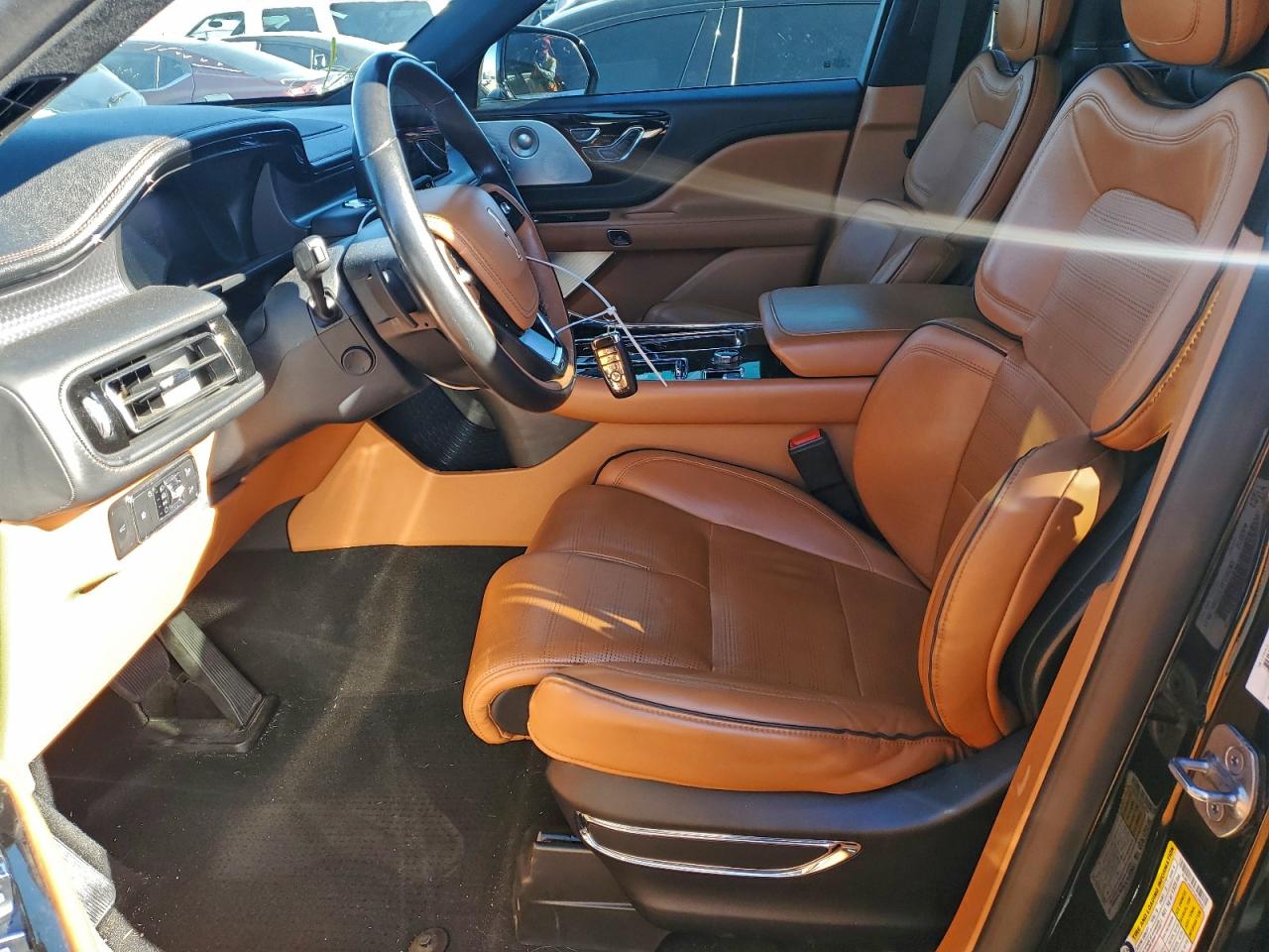 Lincoln Aviator Black Label Image 3